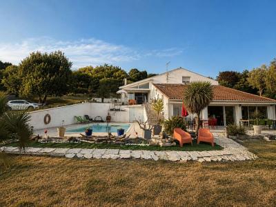 For sale Saint-dizant-du-gua 6 rooms 310 m2 Charente maritime (17240) photo 0