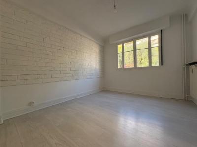 Louer Appartement Nice 865 euros