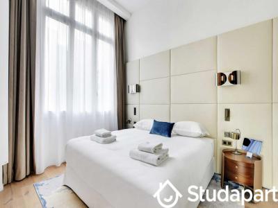 Louer Appartement 144 m2 Paris-17eme-arrondissement