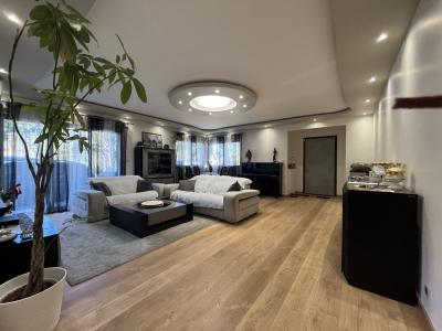 For sale TROIS LUCS 4 rooms 142 m2 Bouches du Rhone (13012) photo 2