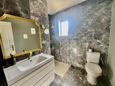 For sale 5 rooms 106 m2 Gard (30800) photo 4