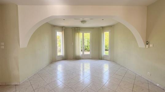 For sale Guierche 7 rooms 111 m2 Sarthe (72380) photo 3