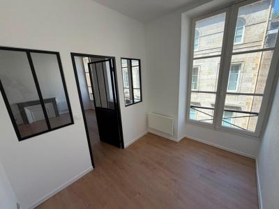 For rent Bordeaux 2 rooms 35 m2 Gironde (33000) photo 1