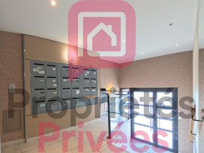 For sale Valenciennes 2 rooms 52 m2 Nord (59300) photo 2