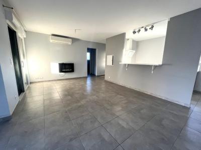 Louer Appartement 78 m2 Santa-lucia-di-moriani