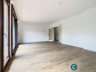 Louer Appartement 1 m2 Chambery