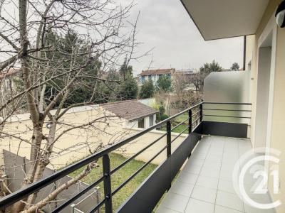 For rent Vitry-sur-seine 2 rooms 40 m2 Val de Marne (94400) photo 0