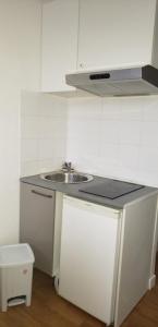 For rent Rueil-malmaison 1 room 14 m2 Hauts de Seine (92500) photo 1