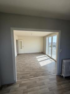 For rent Chapelle-saint-luc 3 rooms 64 m2 Aube (10600) photo 2
