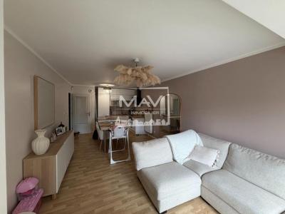 For sale Tourcoing 3 rooms 68 m2 Nord (59200) photo 1