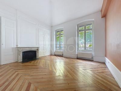 For sale Lyon-7eme-arrondissement 2 rooms 66 m2 Rhone (69007) photo 0