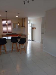 For rent Laruscade 75 m2 Gironde (33620) photo 0