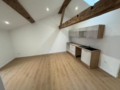 Louer Appartement  600 euros
