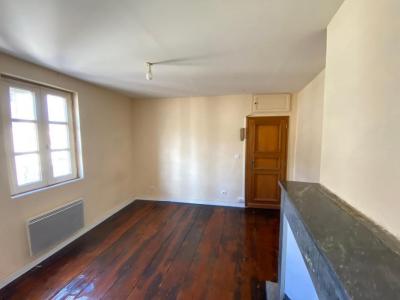 Louer Appartement 14 m2 Nimes