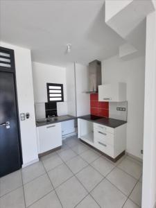 Louer Appartement Saint-pierre 780 euros