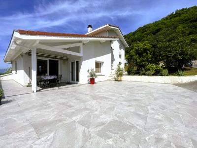 For sale Pierre 7 rooms 143 m2 Isere (38570) photo 1