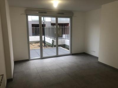 For rent Grigny 1 room 28 m2 Rhone (69520) photo 0