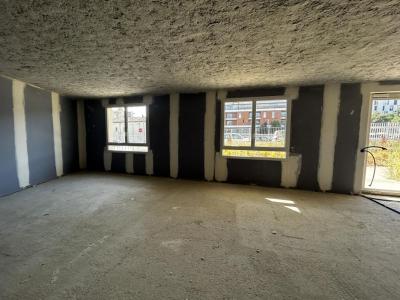 Louer Local commercial 111 m2 Marseille-13eme-arrondissement