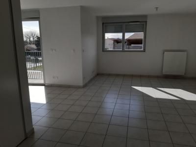 Louer Appartement 73 m2 Montagny