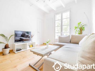 For rent Paris-16eme-arrondissement 2 rooms 63 m2 Paris (75016) photo 1