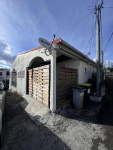 For sale Schoelcher 4 rooms 81 m2 Martinique (97233) photo 0
