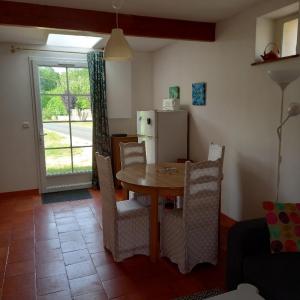 Louer Maison Leogeats 720 euros
