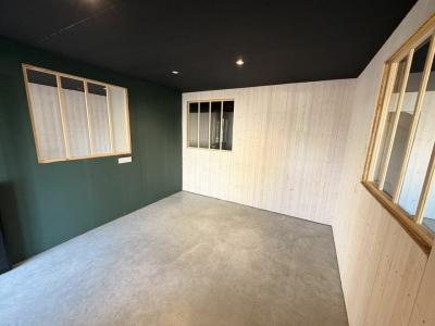 Louer Bureau 169 m2 Mios
