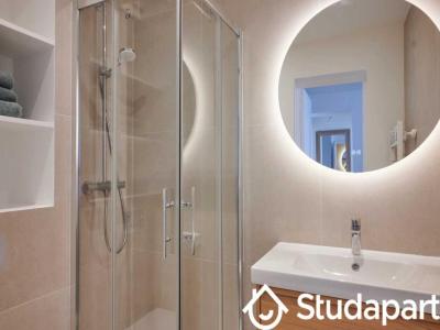 Louer Appartement Paris-18eme-arrondissement 2850 euros