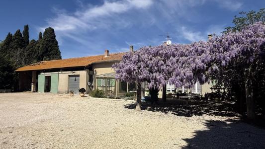 For sale Eyguieres 6 rooms 197 m2 Bouches du Rhone (13430) photo 1