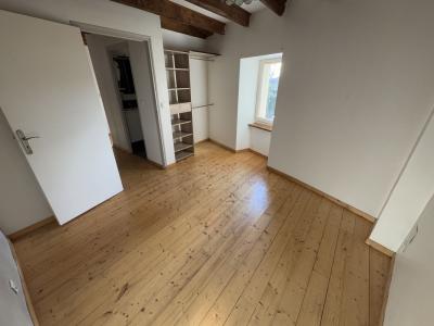 Louer Maison  660 euros
