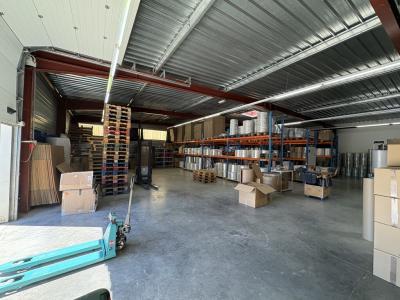For rent Villeneuve-de-berg 700 m2 Ardeche (07170) photo 0