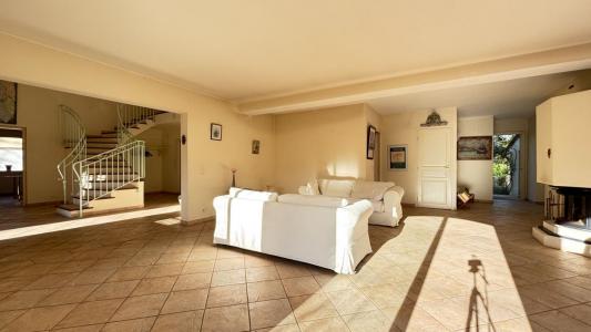 For sale Saint-paul-en-foret 5 rooms 324 m2 Var (83440) photo 1