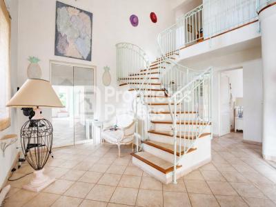 For sale Saint-paul-en-foret 5 rooms 324 m2 Var (83440) photo 3