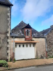 For sale Laz 10 rooms 239 m2 Finistere (29520) photo 1
