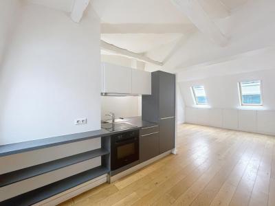 Louer Appartement Paris-8eme-arrondissement 2102 euros