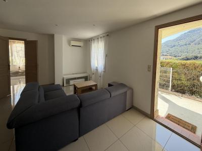 Louer Appartement 61 m2 Alata
