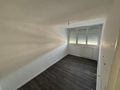 For rent Roche-la-moliere 4 rooms 82 m2 Loire (42230) photo 2