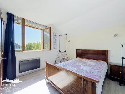 Louer Appartement 32 m2 Velotte-et-tatignecourt
