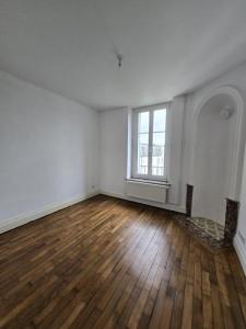 Louer Appartement 58 m2 Saint-max