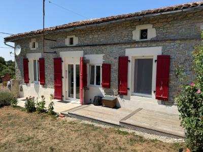 For sale Champagne-mouton 3 rooms 64 m2 Charente (16350) photo 1