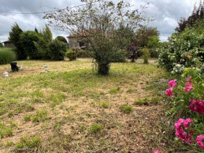 Acheter Maison Champagne-mouton 91395 euros