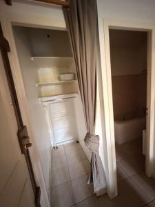 For rent Bordeaux 2 rooms 42 m2 Gironde (33000) photo 3