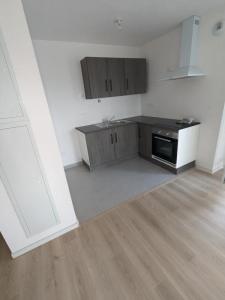 For rent Armentieres 3 rooms 63 m2 Nord (59280) photo 2