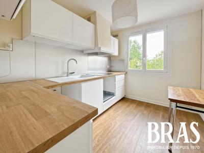 For sale Reze 4 rooms 76 m2 Loire atlantique (44400) photo 4