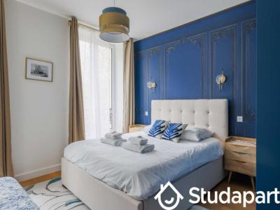 Louer Appartement 165 m2 Paris-17eme-arrondissement