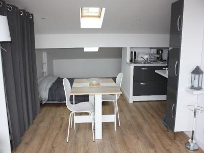 For rent Bordeaux 2 rooms 39 m2 Gironde (33000) photo 1