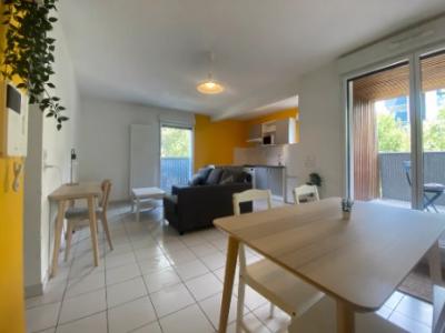 Louer Appartement 69 m2 Begles