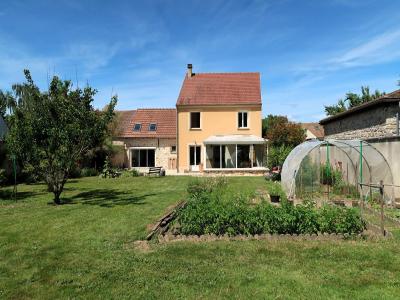 For sale Marines 7 rooms 168 m2 Val d'Oise (95640) photo 0