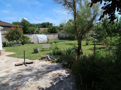 For sale Marines 7 rooms 168 m2 Val d'Oise (95640) photo 2