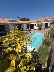 For sale Ile-d'yeu 6 rooms 166 m2 Vendee (85350) photo 0